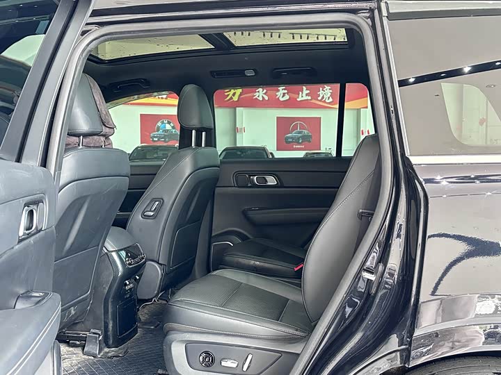 Фото 6 - LiXiang One