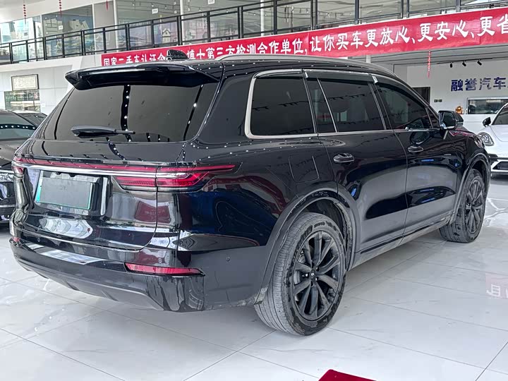 Фото 7 - LiXiang One