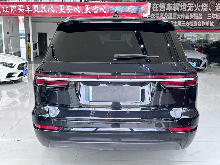 Фото 8 - LiXiang One