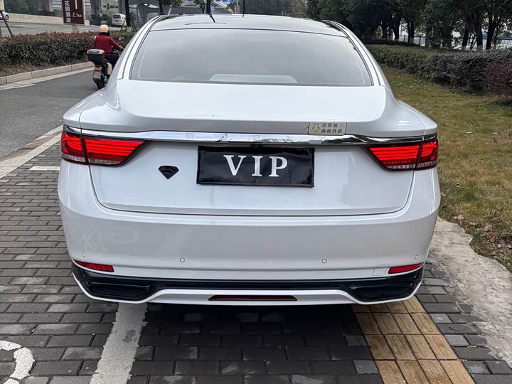 Фото 7 - Geely Emgrand GT