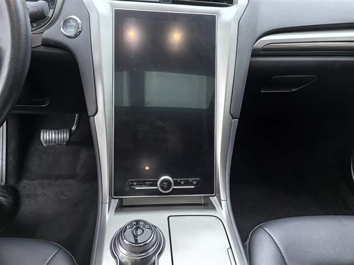 Фото 9 - Ford Mondeo