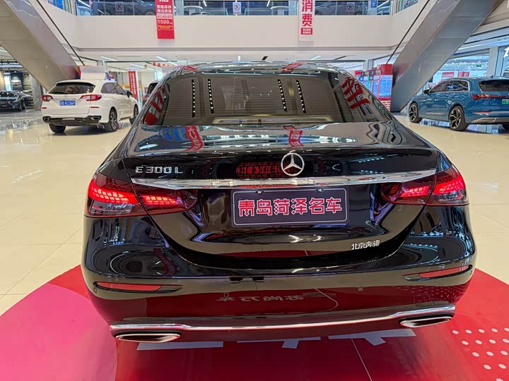 Фото 9 - Mercedes-Benz E-Class