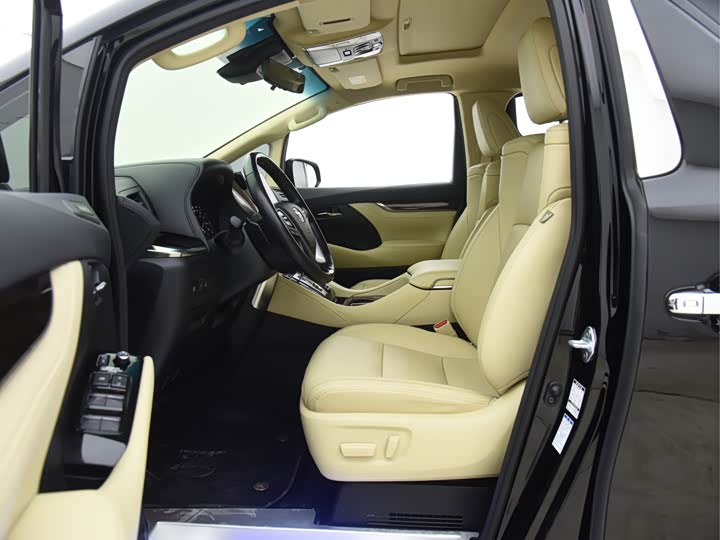 Фото 4 - Toyota Alphard