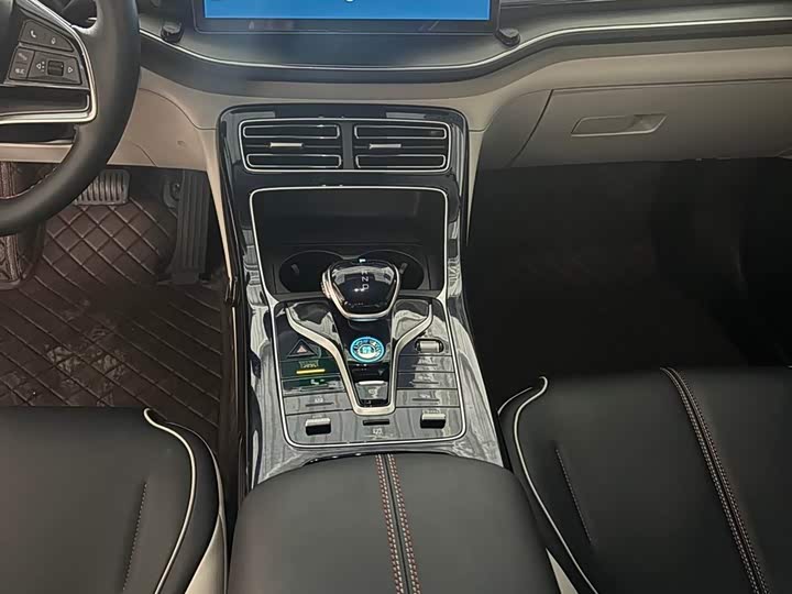 Фото 8 - BYD Qin Plus