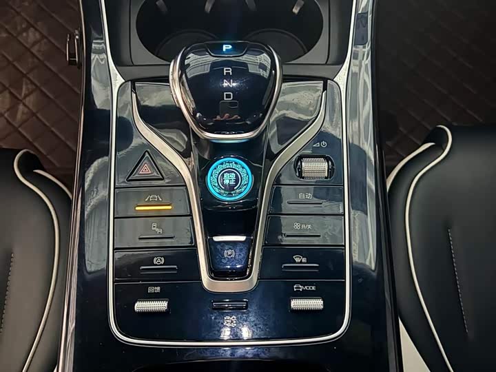 Фото 9 - BYD Qin Plus