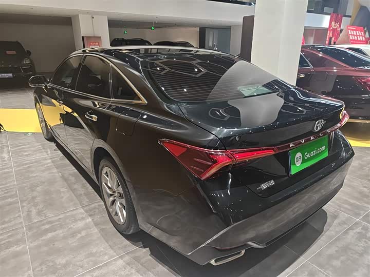 Фото 5 - Toyota Avalon