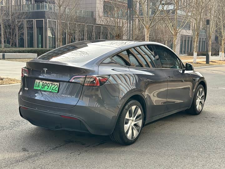 Фото 4 - Tesla Model Y