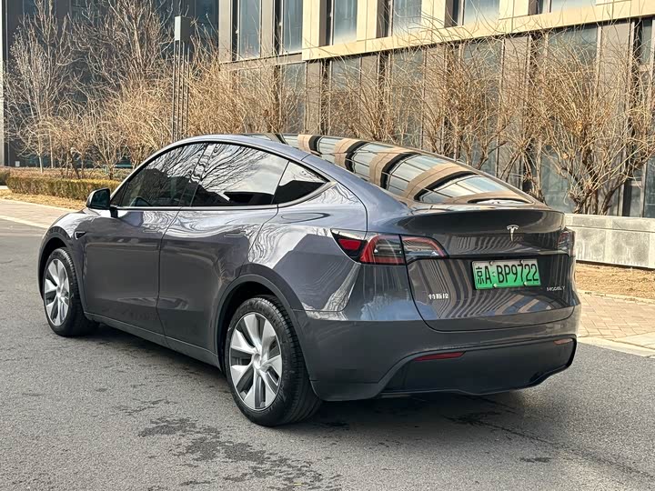 Фото 6 - Tesla Model Y