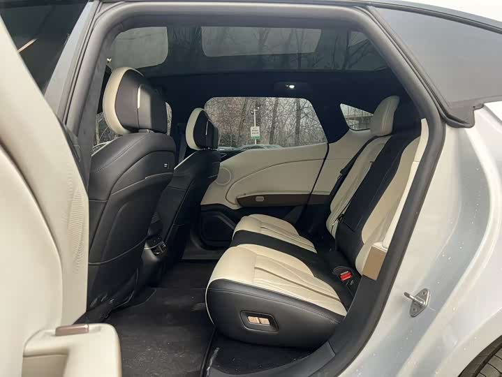 Фото 5 - Zeekr 007 GT