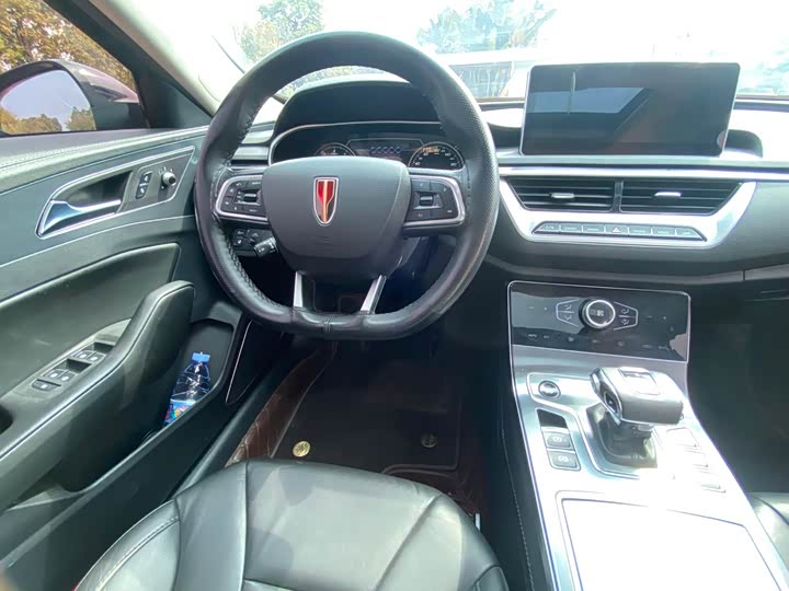 Фото 6 - Hongqi H5