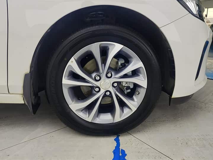 Фото 6 - Buick Verano