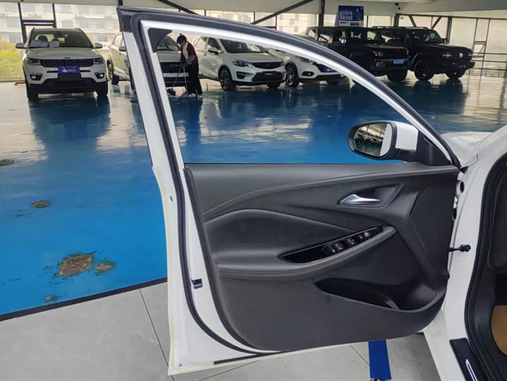 Фото 7 - Buick Verano