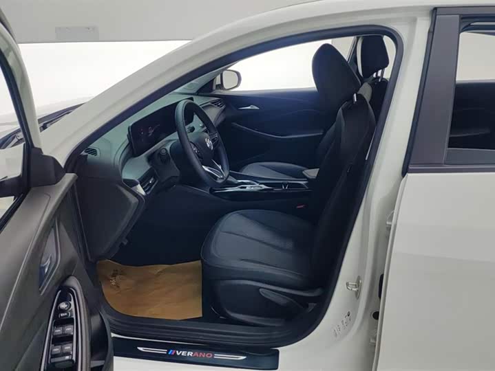 Фото 9 - Buick Verano