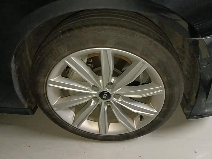 Фото 6 - Audi A6L