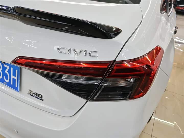 Фото 8 - Honda Civic