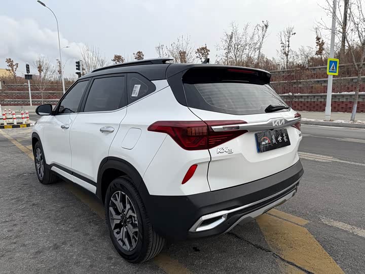 Фото 4 - Kia KX3