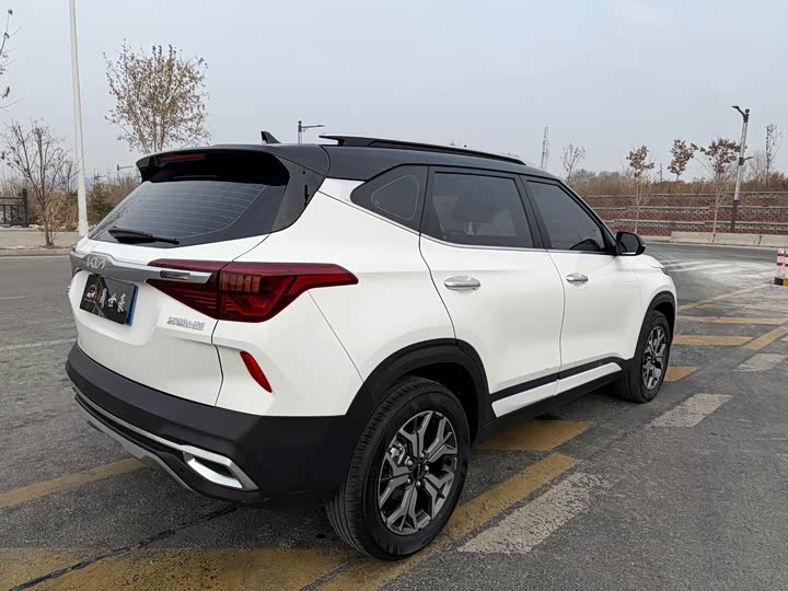 Фото 6 - Kia KX3