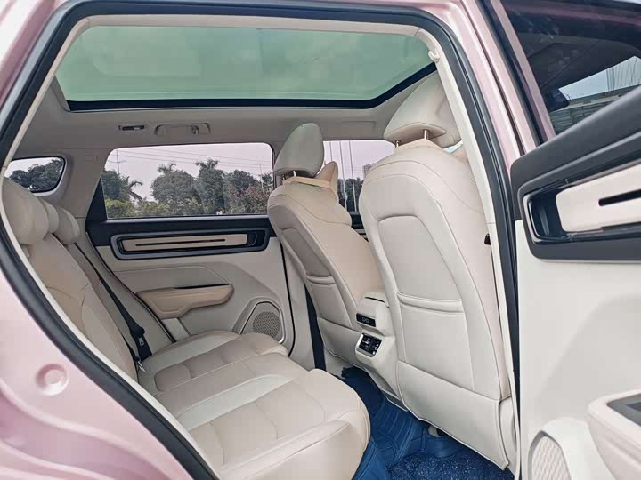 Фото 9 - Geely Icon