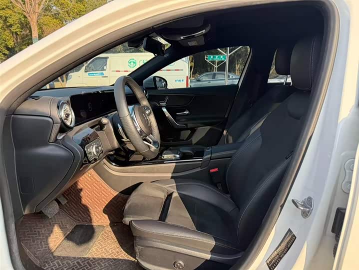 Фото 6 - Mercedes-Benz A-Class