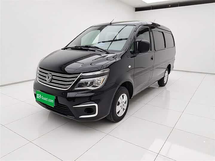 Фото 2 - Dongfeng Forthing Lingzhi M5