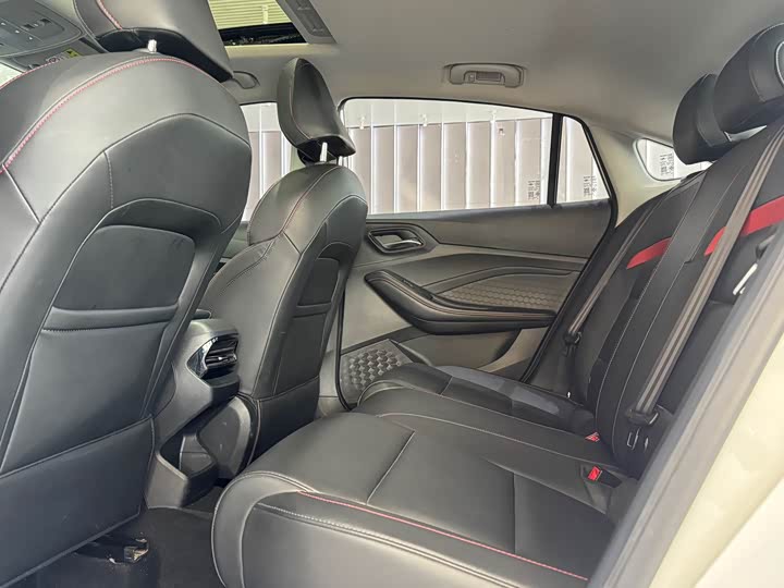 Фото 7 - MG Motor 5