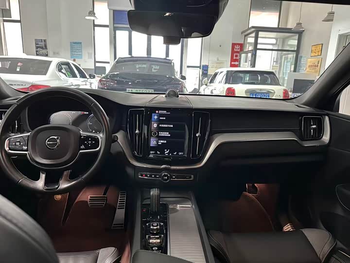 Фото 6 - Volvo XC60 Hybrid