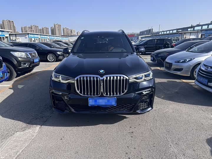 Фото 2 - BMW X7