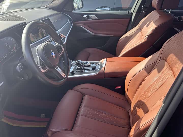 Фото 8 - BMW X7