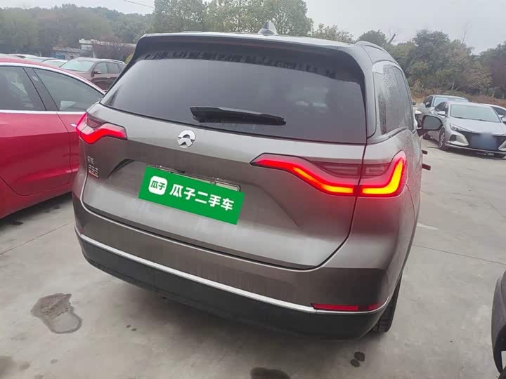 Фото 7 - Nio ES8