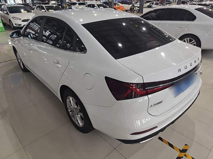 Фото 5 - Roewe i5