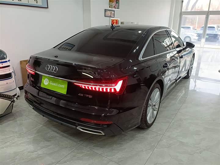 Фото 7 - Audi A6L