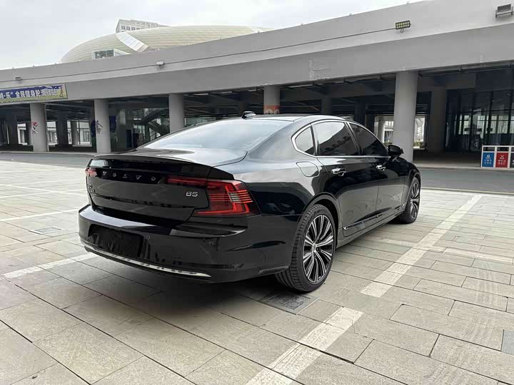 Фото 5 - Volvo S90