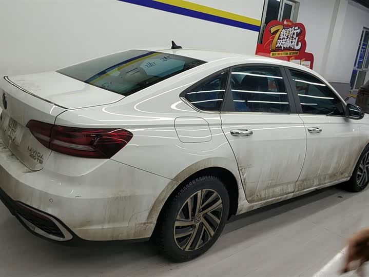 Фото 3 - Volkswagen Lavida