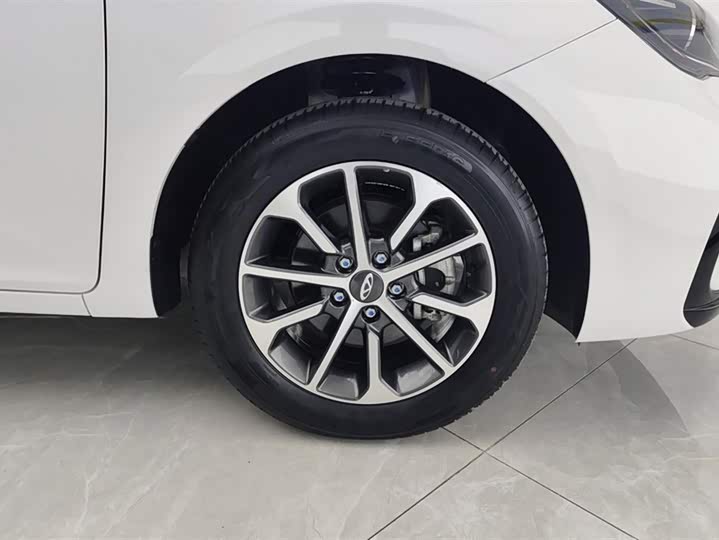 Фото 6 - Chery Arrizo 5