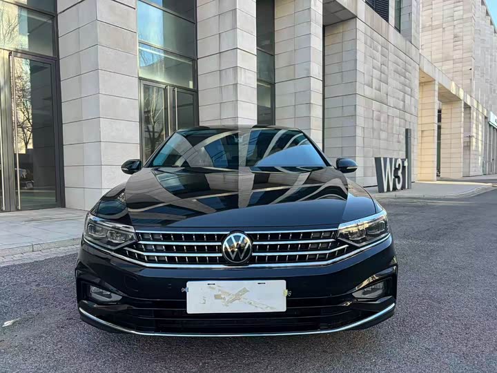 Фото 2 - Volkswagen Magotan