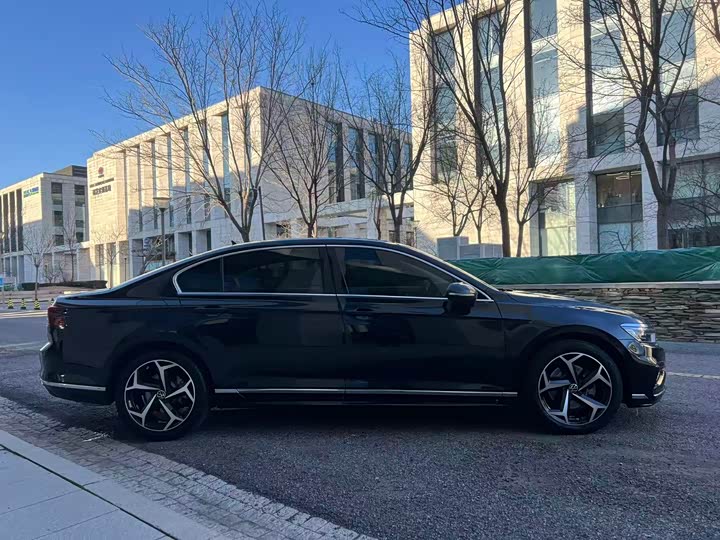 Фото 3 - Volkswagen Magotan