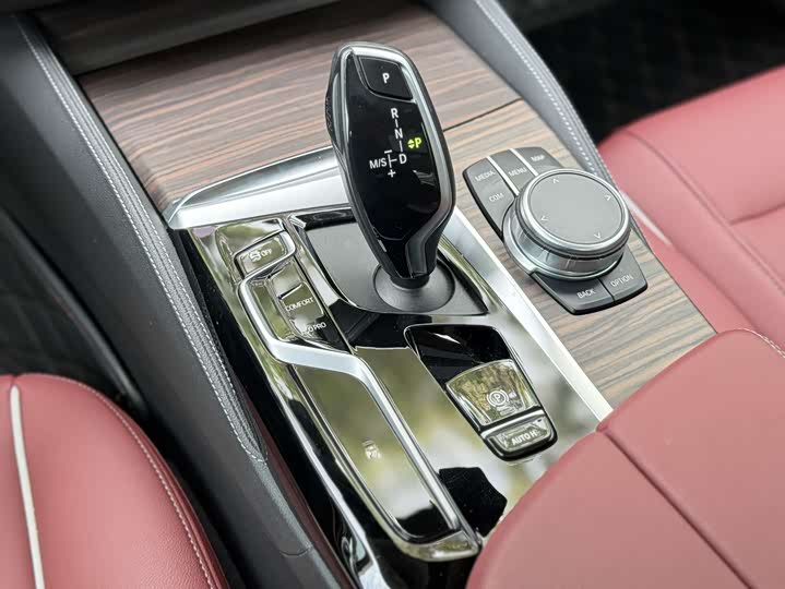 Фото 5 - BMW 5 Series