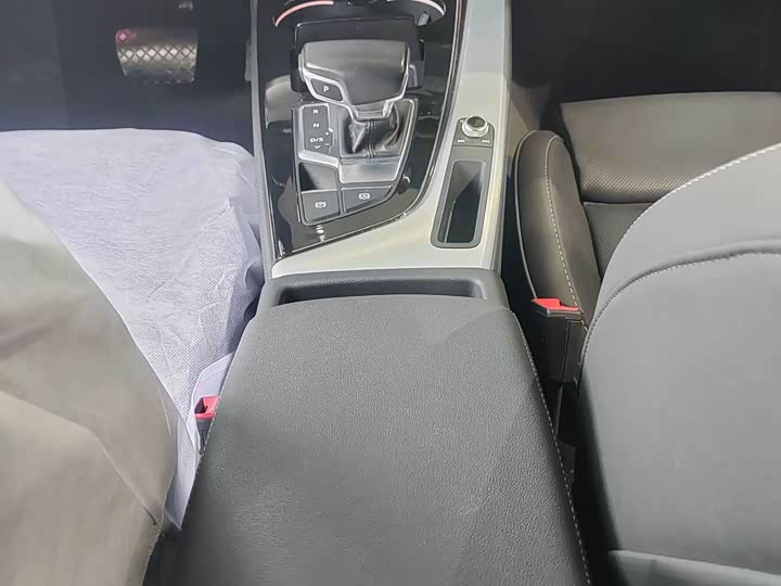 Фото 9 - Audi A4L