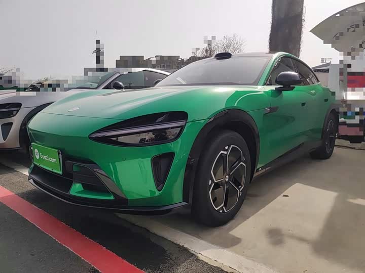 Фото 1 - Xiaomi YU7