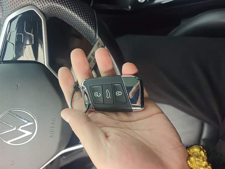 Фото 9 - Volkswagen Passat