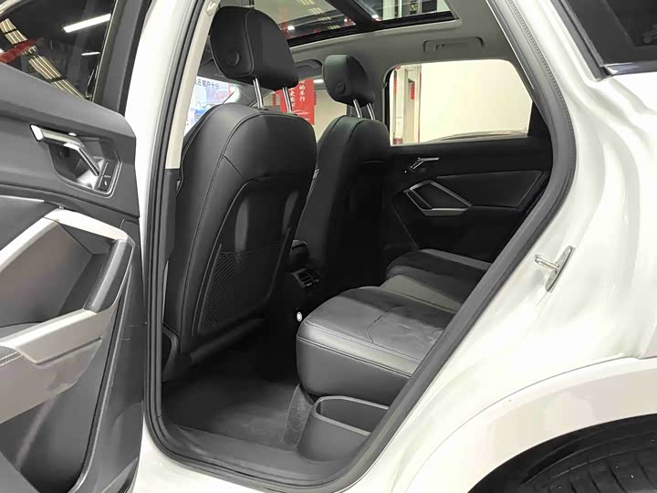 Фото 7 - Audi Q3