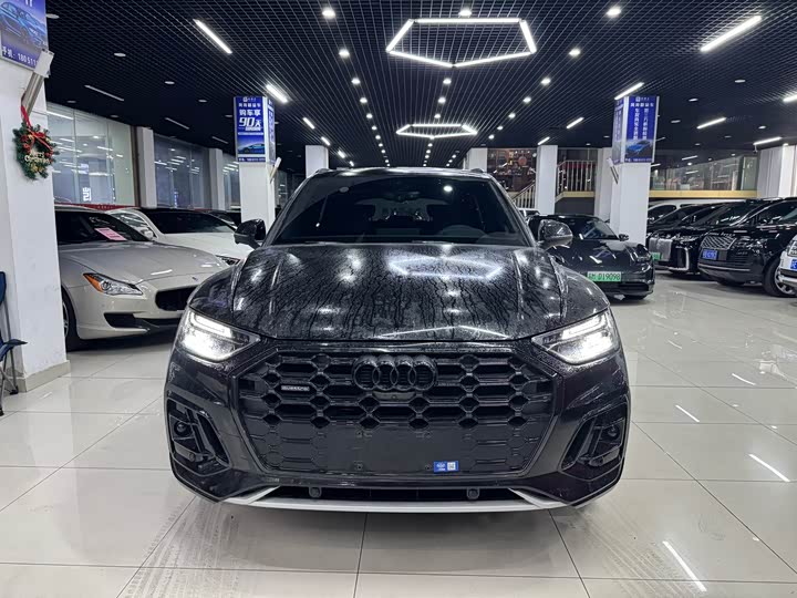 Фото 2 - Audi Q5L