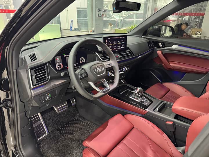 Фото 3 - Audi Q5L