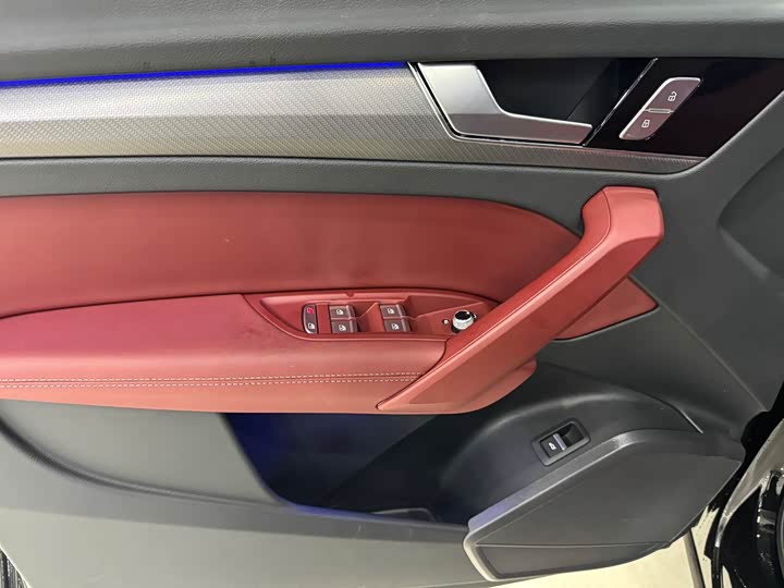 Фото 4 - Audi Q5L