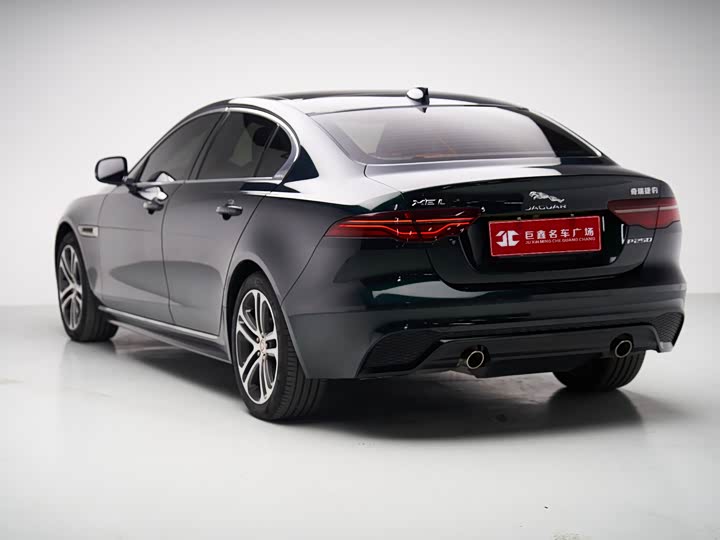 Фото 5 - Jaguar XE L