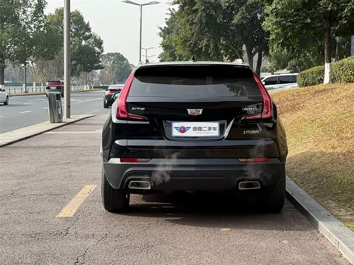 Фото 4 - Cadillac XT4