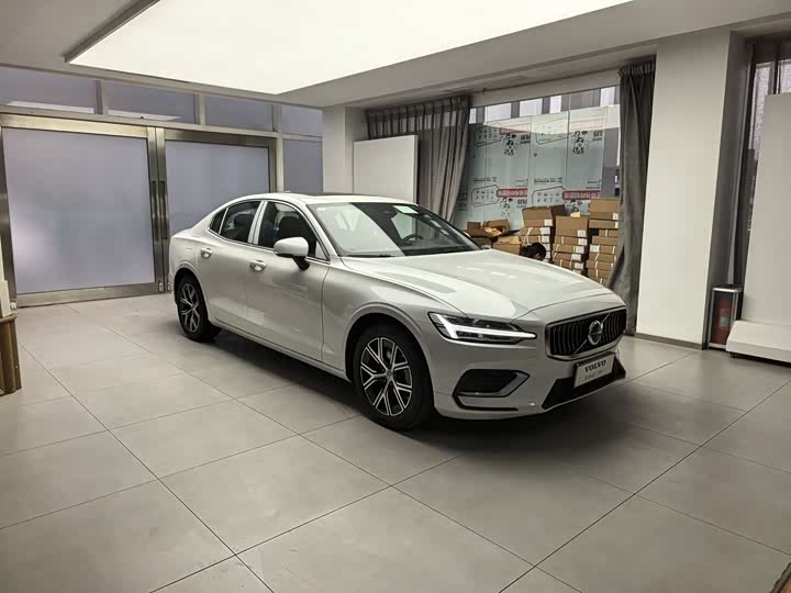 Фото 3 - Volvo S60