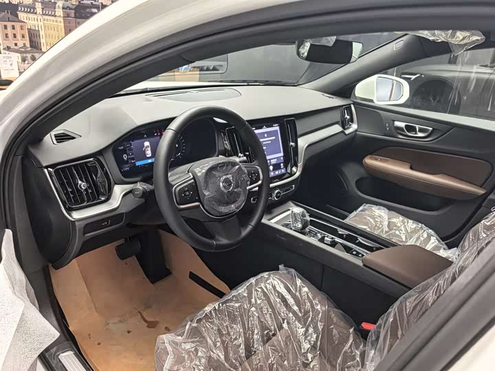 Фото 5 - Volvo S60