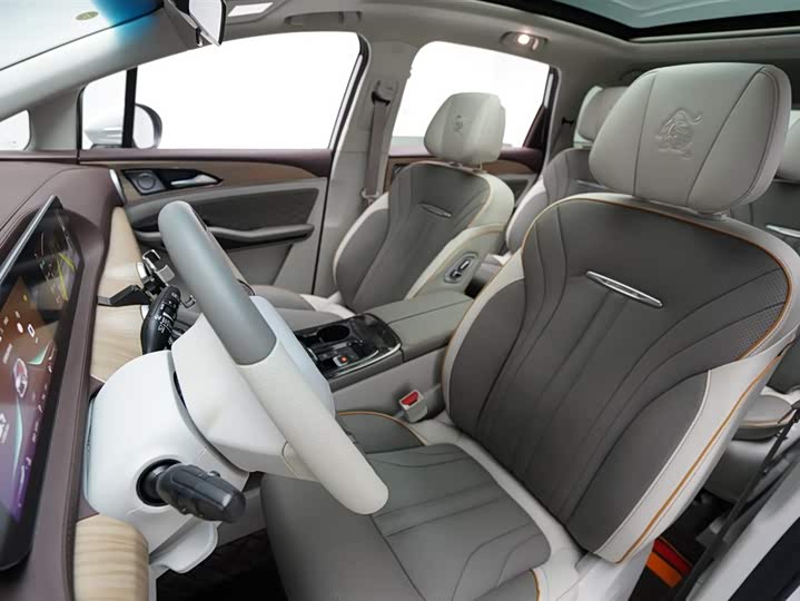 Фото 4 - Dongfeng Forthing Yacht