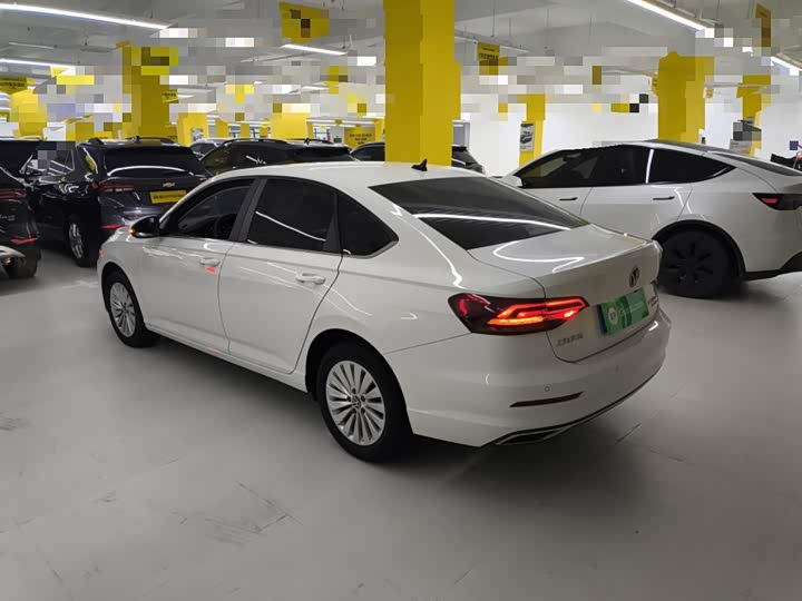 Фото 5 - Volkswagen Lavida